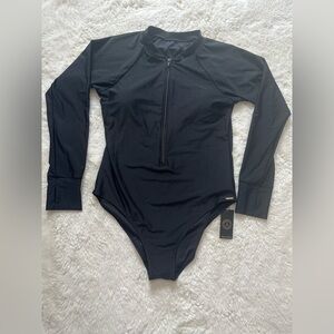 RELLECIGA NWT Classic Black Long Sleeve Swimsuit XL